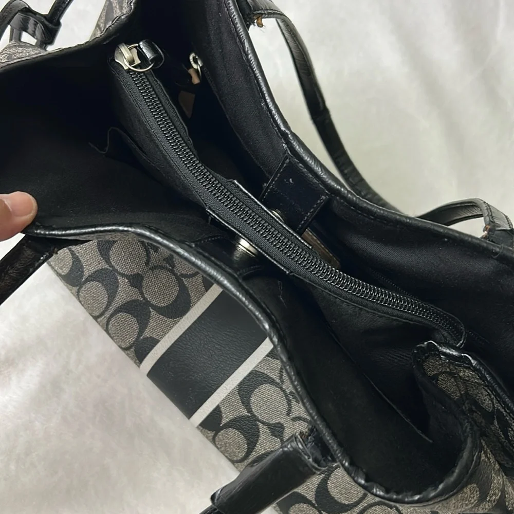 🖤COACH Signature black & gray tote or shoulder bag - Picture 10 of 14